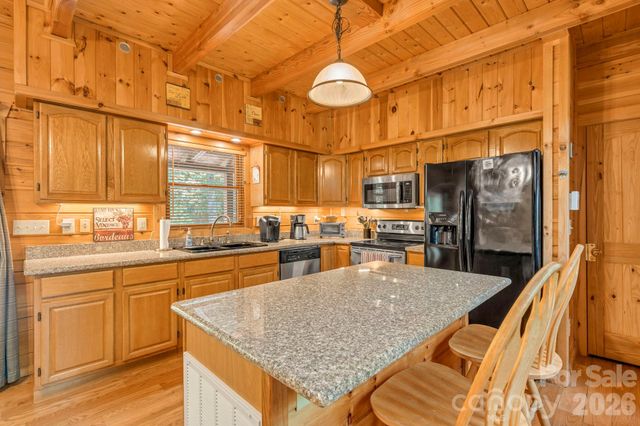 328 Nile Park Drive, Blowing Rock, NC 28605
