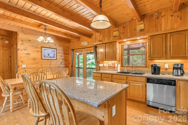 328 Nile Park Drive, Blowing Rock, NC 28605