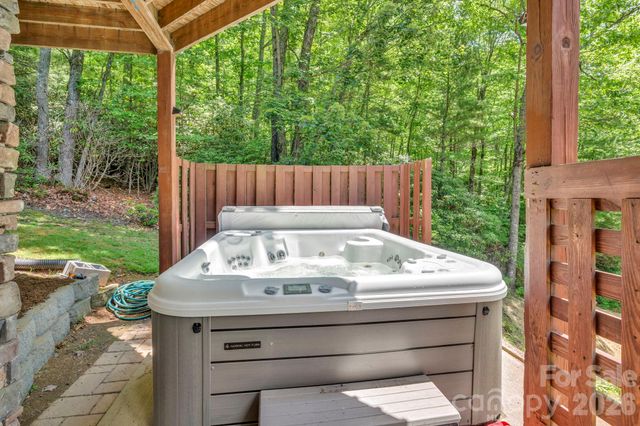 328 Nile Park Drive, Blowing Rock, NC 28605