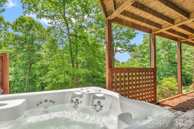 328 Nile Park Drive, Blowing Rock, NC 28605