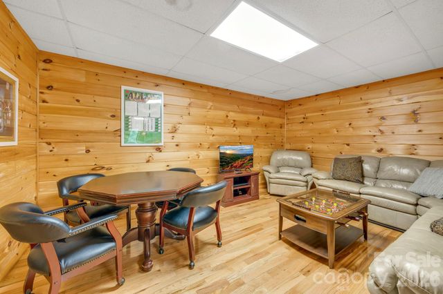 328 Nile Park Drive, Blowing Rock, NC 28605
