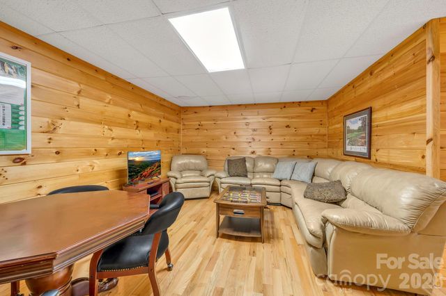 328 Nile Park Drive, Blowing Rock, NC 28605