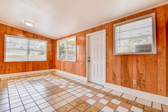 2518 40TH AVENUE N, St Petersburg, FL 33710