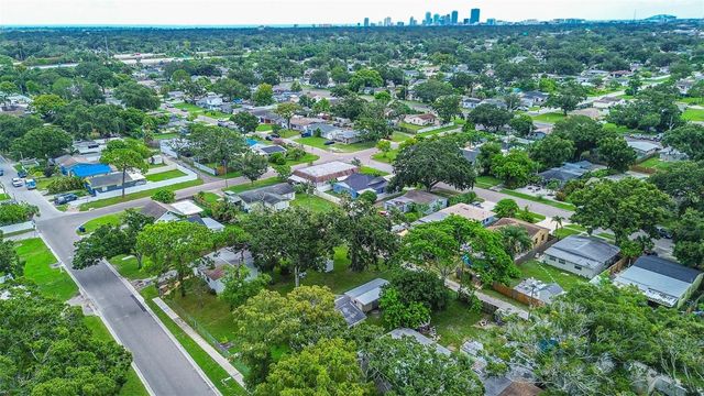 2518 40TH AVENUE N, St Petersburg, FL 33710