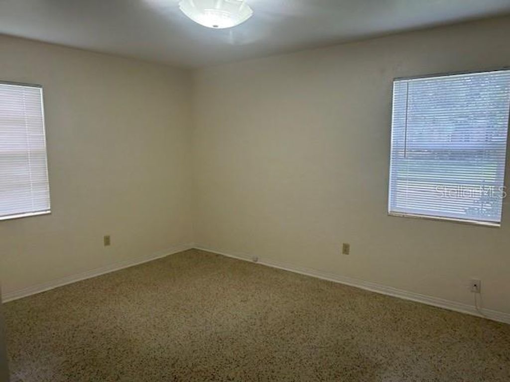 Image 13 of property listing at 2518 40TH AVENUE N, St Petersburg, FL 33710