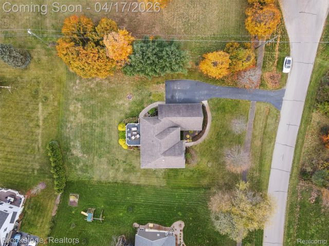 6707 Forest Pointe Boulevard, Springfield Charter Township, MI 48350