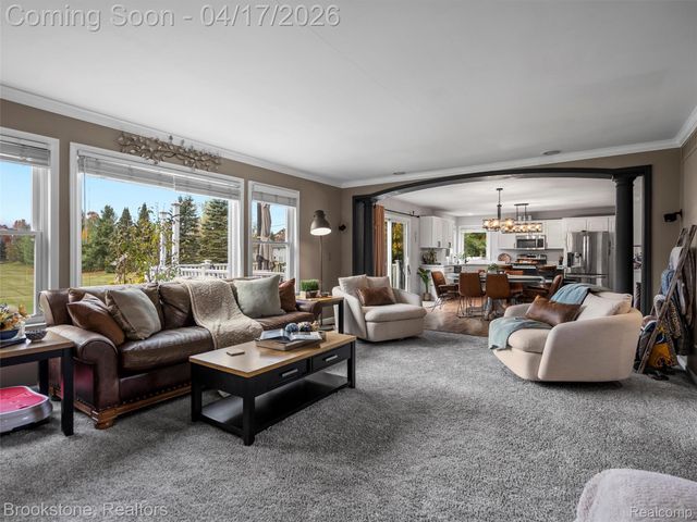 6707 Forest Pointe Boulevard, Springfield Charter Township, MI 48350