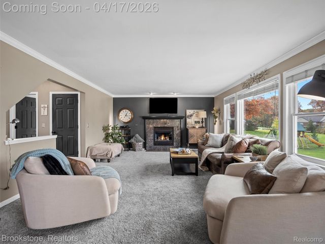 6707 Forest Pointe Boulevard, Springfield Charter Township, MI 48350