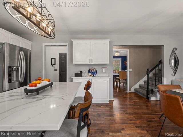 6707 Forest Pointe Boulevard, Springfield Charter Township, MI 48350