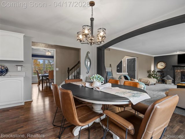 6707 Forest Pointe Boulevard, Springfield Charter Township, MI 48350