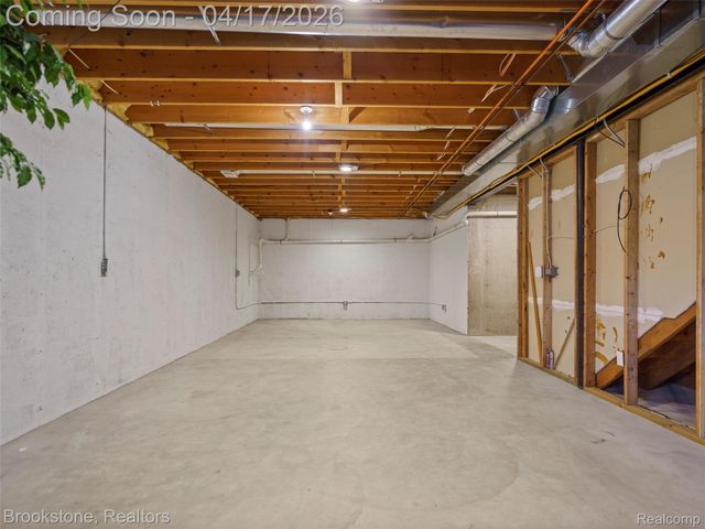 6707 Forest Pointe Boulevard, Springfield Charter Township, MI 48350