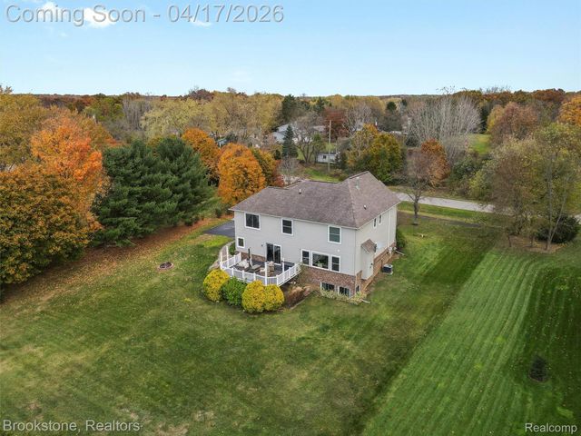 6707 Forest Pointe Boulevard, Springfield Charter Township, MI 48350