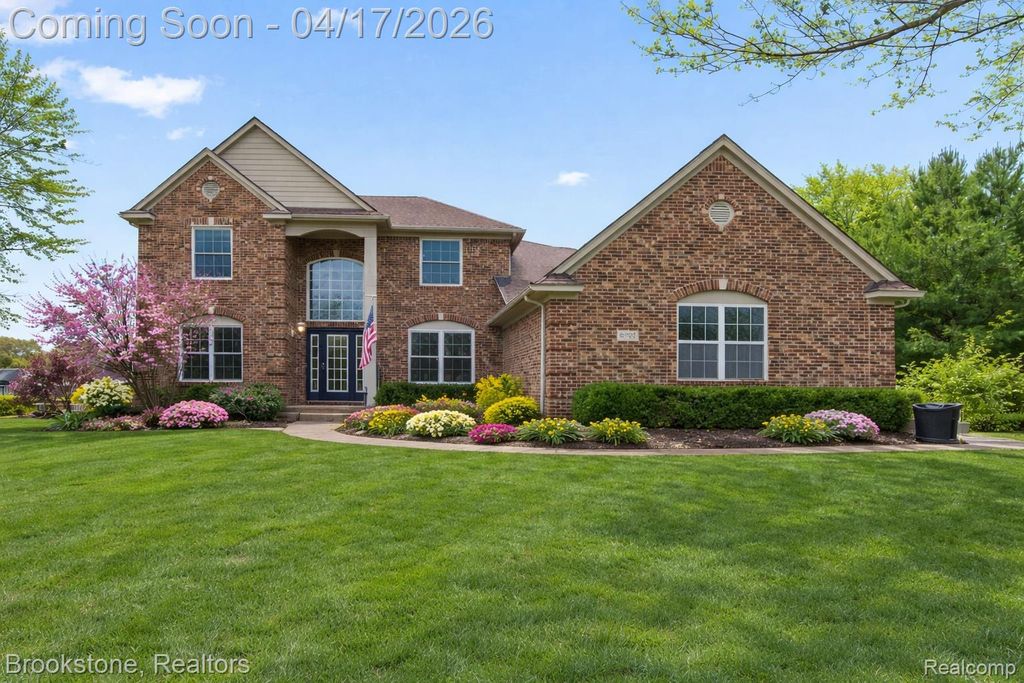 6707 Forest Pointe Boulevard, Springfield Charter Township, MI 48350