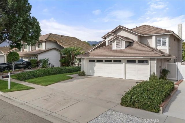 1718 Fairmont Dr, Corona, CA 92882