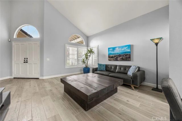 1718 Fairmont Dr, Corona, CA 92882