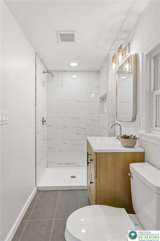 427 Walnut Drive, Lehigh Twp, PA 18067