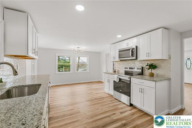 427 Walnut Drive, Lehigh Twp, PA 18067