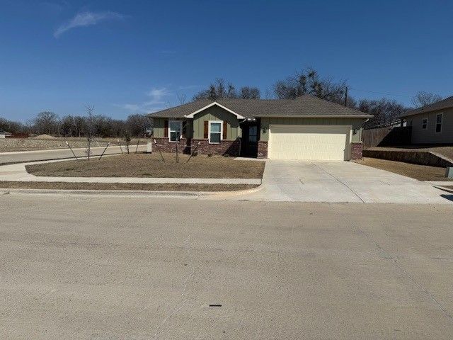 123 Wells Street, Cleburne, TX 76031