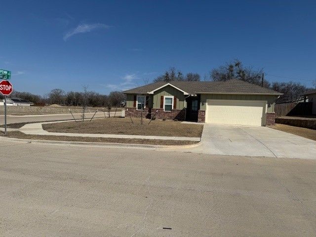 123 Wells Street, Cleburne, TX 76031