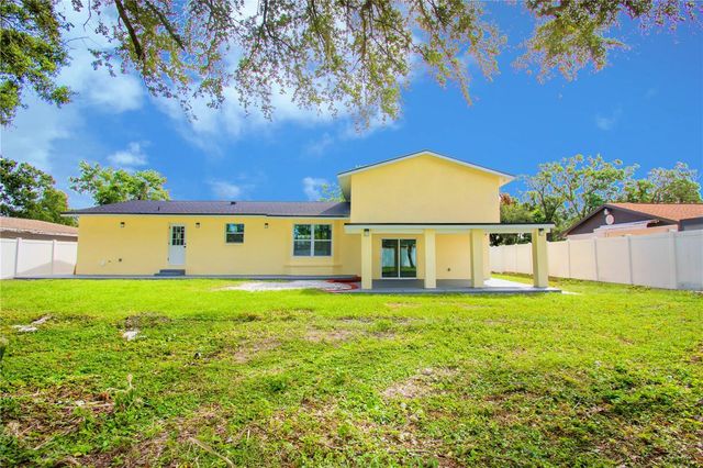 6708 GATEWAY DRIVE, Tampa, FL 33615