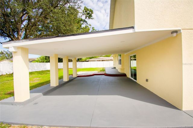 6708 GATEWAY DRIVE, Tampa, FL 33615