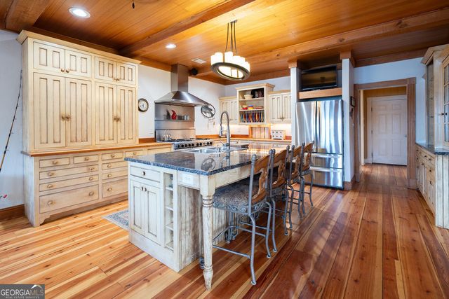 139 Lake Pines Circle, Jackson, GA 30233