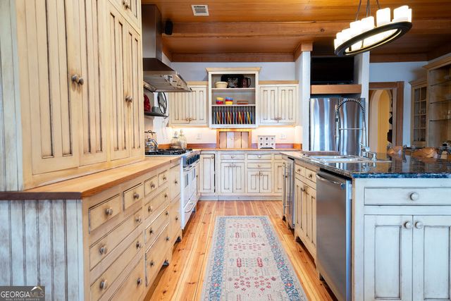 139 Lake Pines Circle, Jackson, GA 30233