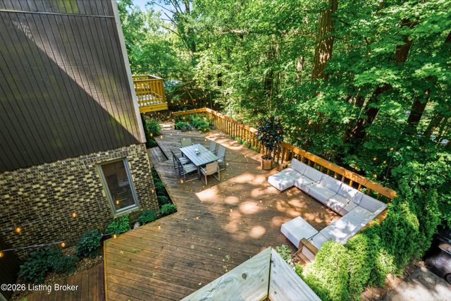 1513 Thackeray Dr, Louisville, KY 40205