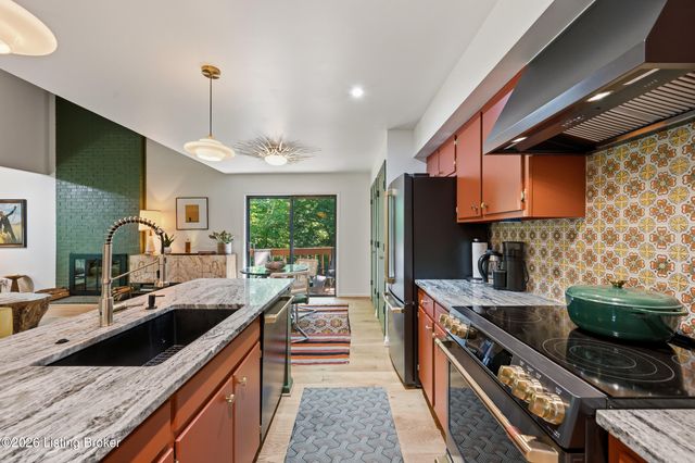 1513 Thackeray Dr, Louisville, KY 40205