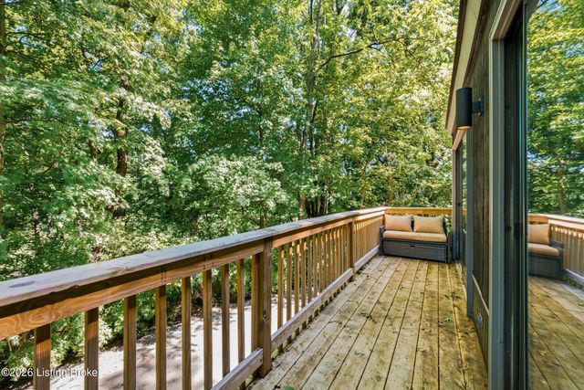 1513 Thackeray Dr, Louisville, KY 40205