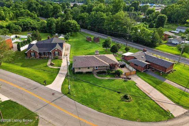 1618 Dawn Dr, Louisville, KY 40216