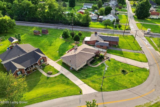 1618 Dawn Dr, Louisville, KY 40216