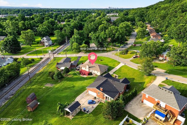 1618 Dawn Dr, Louisville, KY 40216