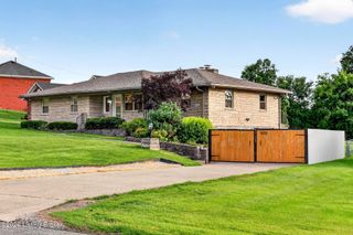 1618 Dawn Dr, Louisville, KY 40216