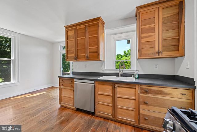 5702 FALLS RD, Baltimore, MD 21209