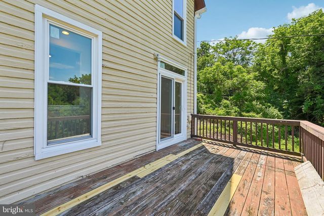 5702 FALLS RD, Baltimore, MD 21209