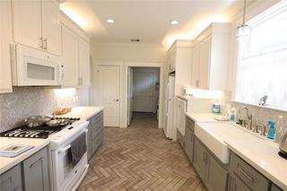 212 Greenwood Street, Houston, TX 77011