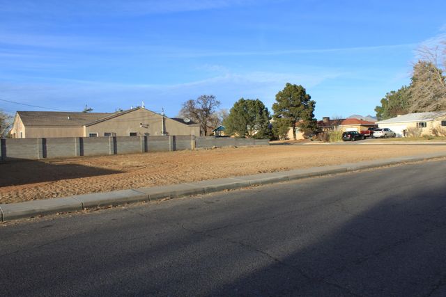 3801 Palomas Drive NE, Albuquerque, NM 87110