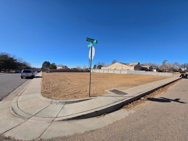 3801 Palomas Drive NE, Albuquerque, NM 87110