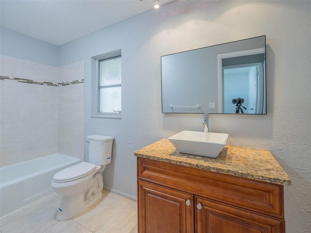 916 GILLESPIE STREET, Englewood, FL 34223