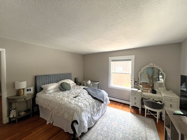 19 Maple St 19, Newton, MA 02466