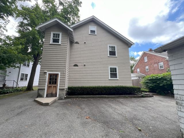 19 Maple St 19, Newton, MA 02466