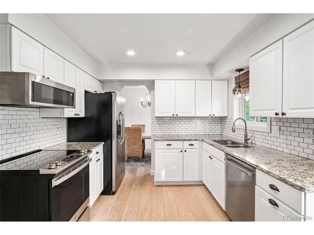 1649 Gillette Ct, Longmont, CO 80501