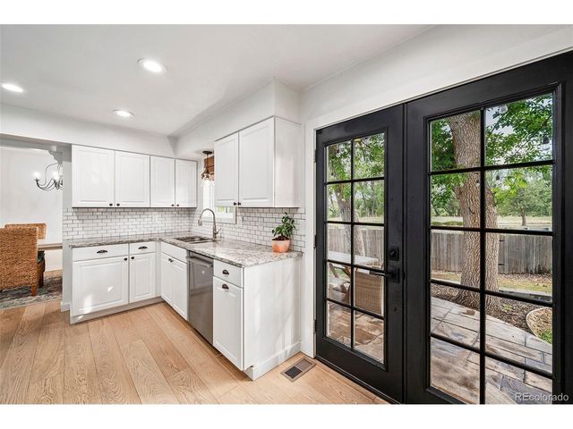 1649 Gillette Ct, Longmont, CO 80501