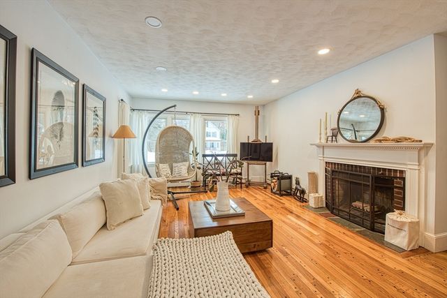 22 Ames Court, Sharon, MA 02067