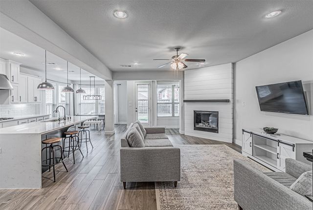 7232 Notre Dame Drive, Irving, TX 75063