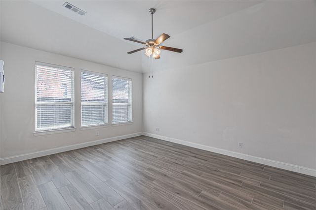 7232 Notre Dame Drive, Irving, TX 75063