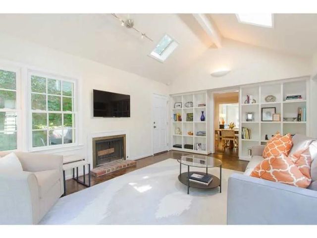 1916 Greystone NW Road, Atlanta, GA 30318