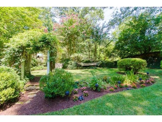 1916 Greystone NW Road, Atlanta, GA 30318