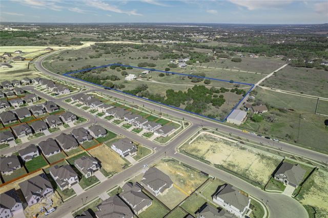 310 Craigen RD, Liberty Hill, TX 78642